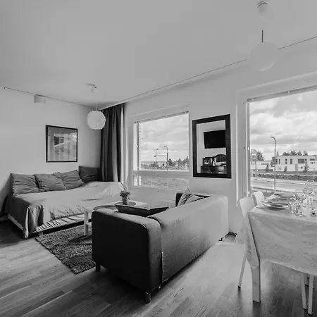 Close To Center And Naesijaervi Lake - Free Parking, Ac, And Two Double Beds Tampere Exterior photo