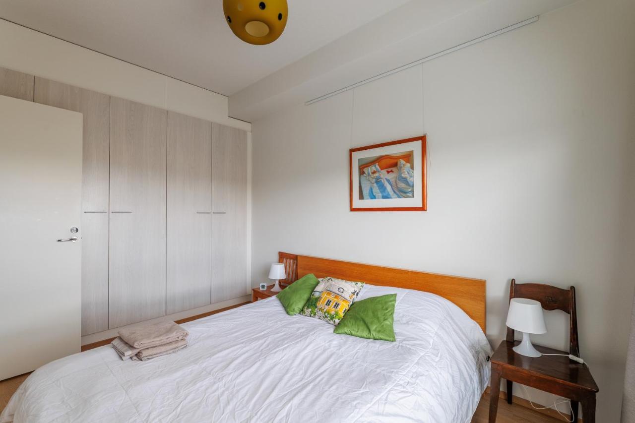 Huoneisto Close To Center And Naesijaervi - Free Parking, Ac, And Two Double Beds *