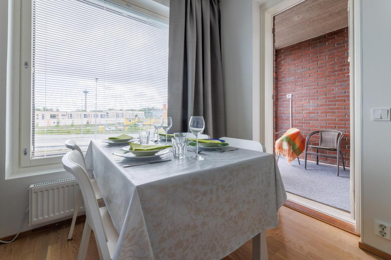 Apartment Close To Center And Naesijaervi - Free Parking, Ac, And Two Double Beds