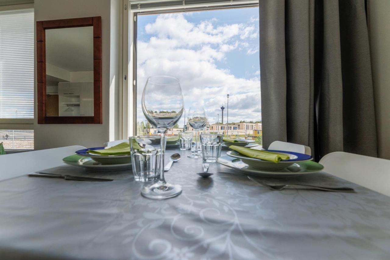 Close To Center And Naesijaervi - Free Parking, Ac, And Two Double Beds Tampere